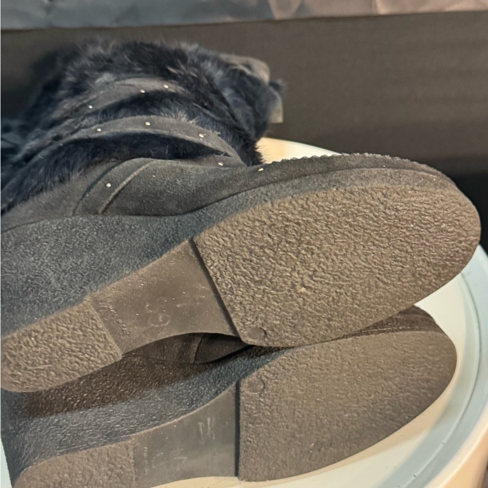 Manitobah Tall Wrap Mukluk boot black suede and rabbit fur sheepskin shearling - Picture 6 of 9